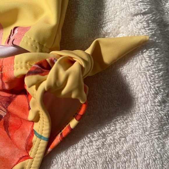 BEACHSISSI XL FLOWERED BATHING SUIT NWT - Picture 12 of 13